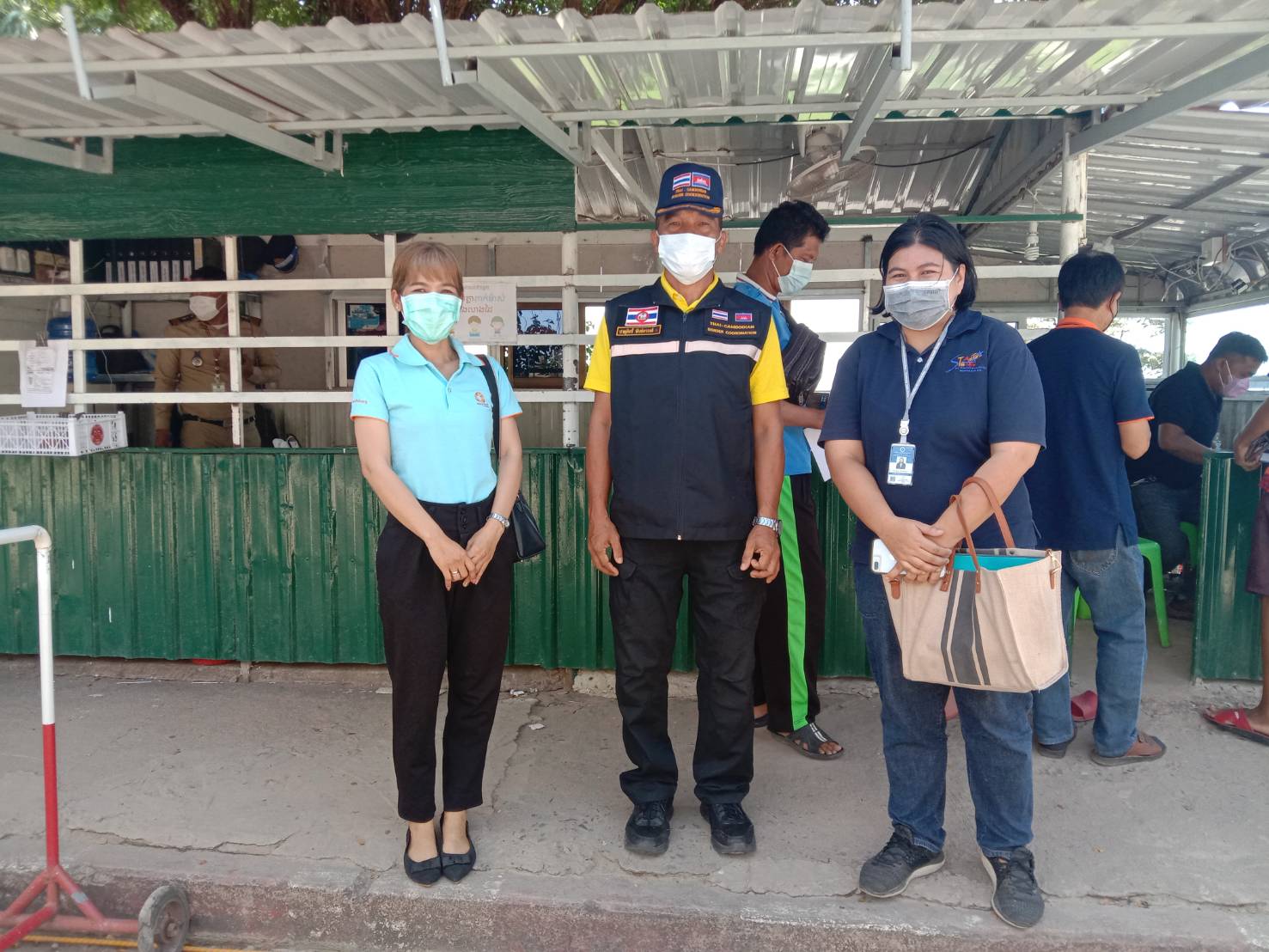 รักษ์ไทยประสานงานส่งแรงงานข้ามชาติกลับประเทศกัมพูชา จากสถานการณ์ COVID-19