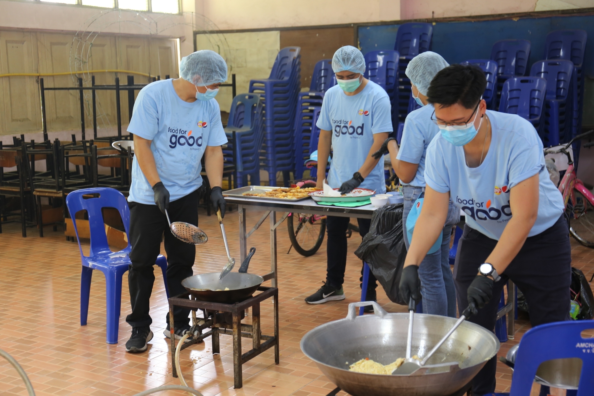 อาหารล้านมื้อเพื่อกำลังใจ ให้คนไทยสู้ภัยโควิด-19